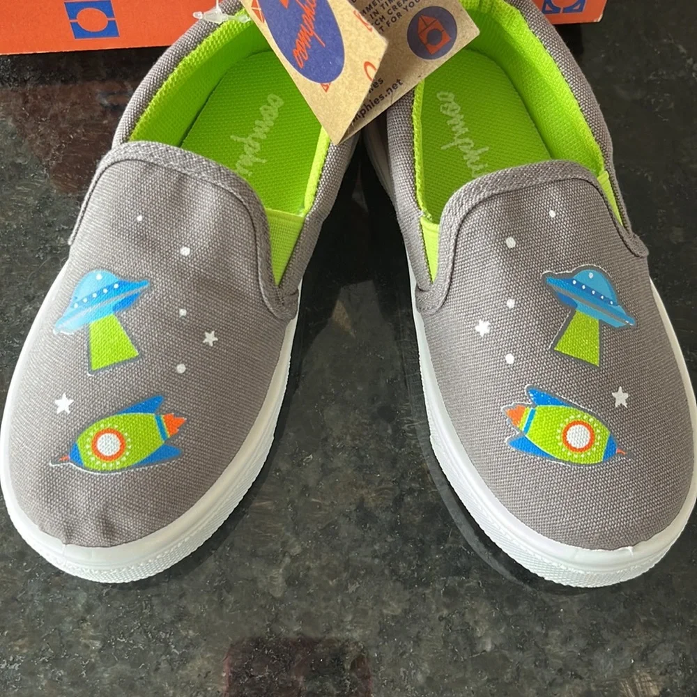 Oomphies toddler space grey shoe size 8c NWT - Picture 2 of 4